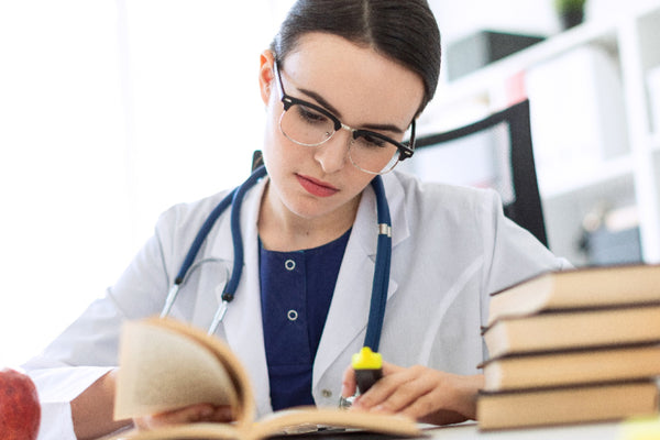 Top 10 Nursing Books Every Student Should Read: A Must-Have List for Nursing Students Targeting the NCLEX Exam